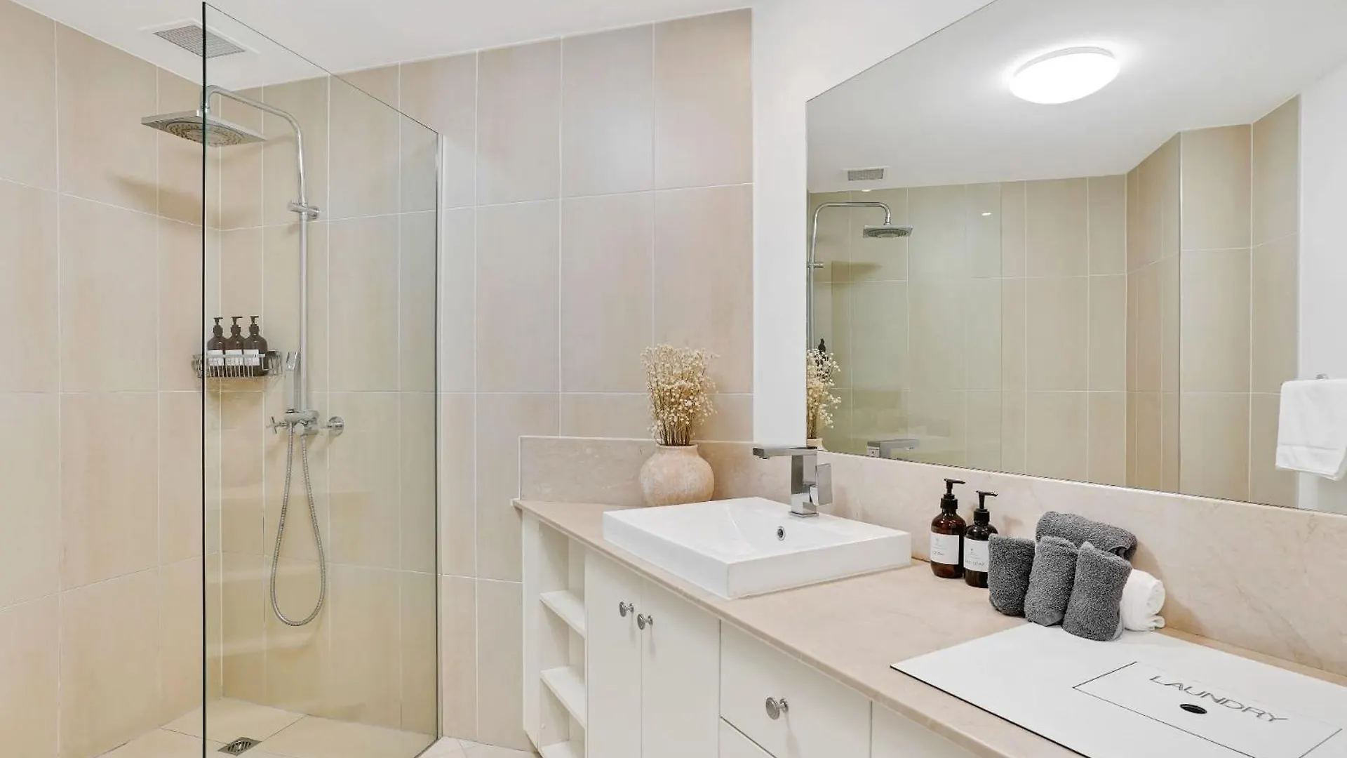 Lotus Lakes - Resort Style Living Cairns