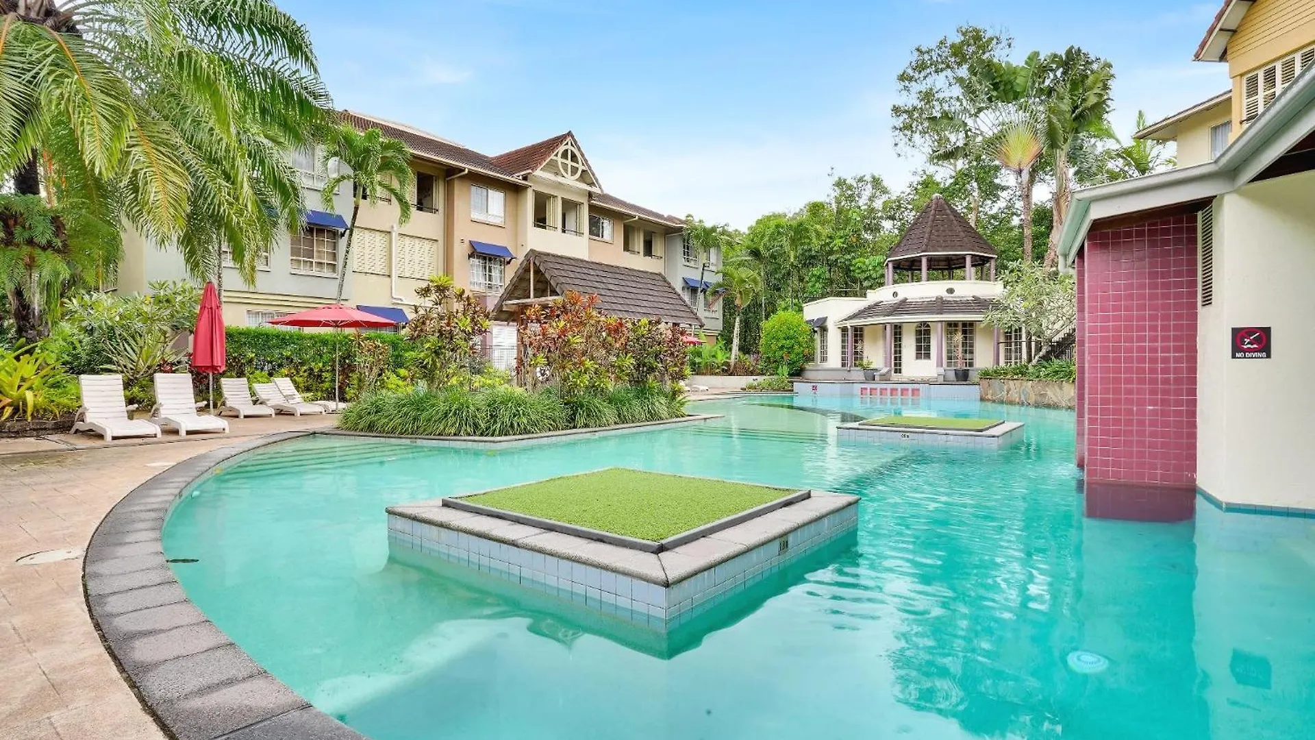Lotus Lakes - Resort Style Living Cairns Apartment